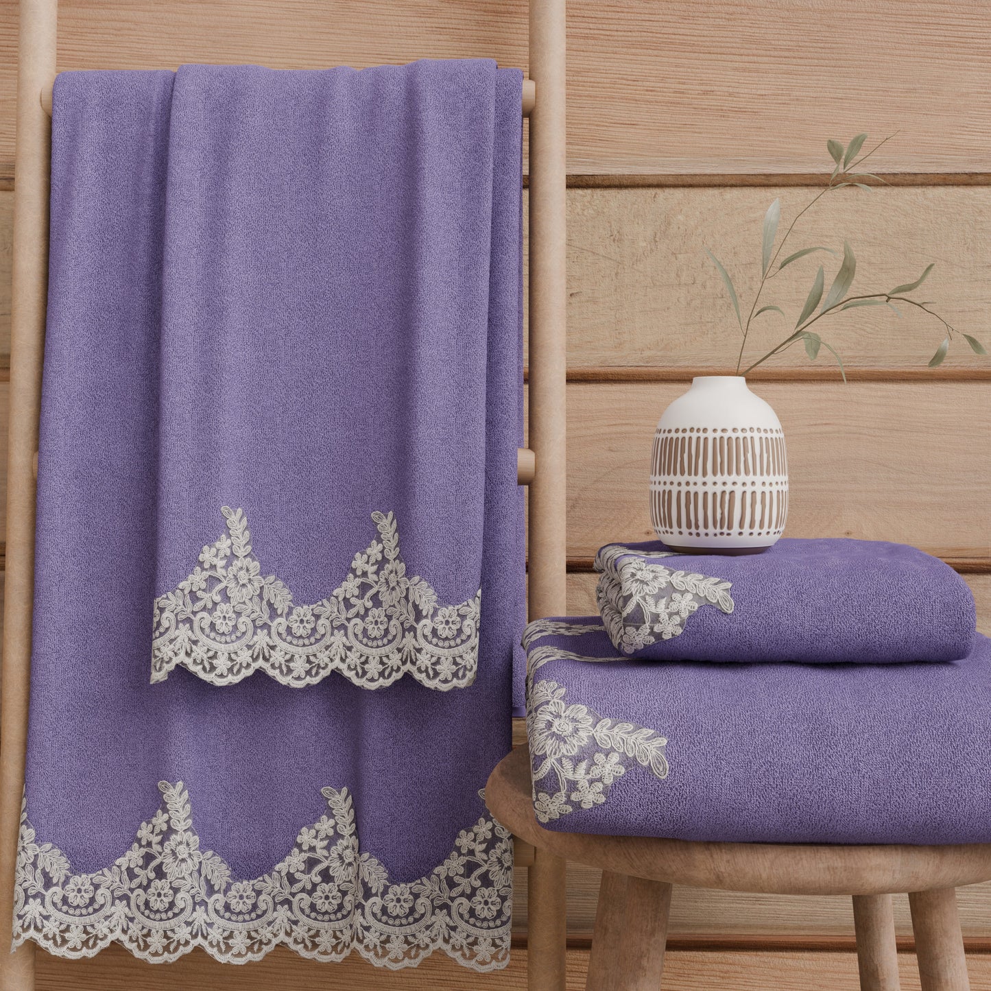 Asciugamani Bagno in Spugna in Pizzo Chantilly Viola