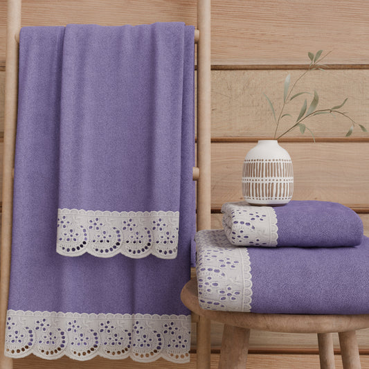 Asciugamani Bagno in Spugna in Pizzo Sangallo Viola
